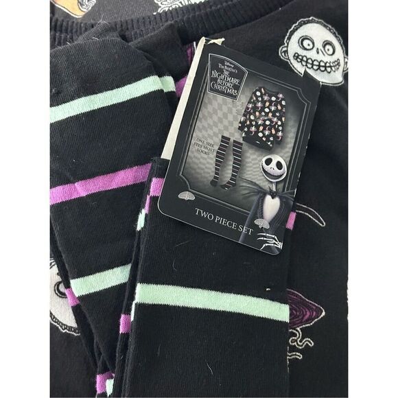 Disney Tim Burton’s Nightmare Before Christmas Black Character Print Knit Cozy S - Picture 11 of 13